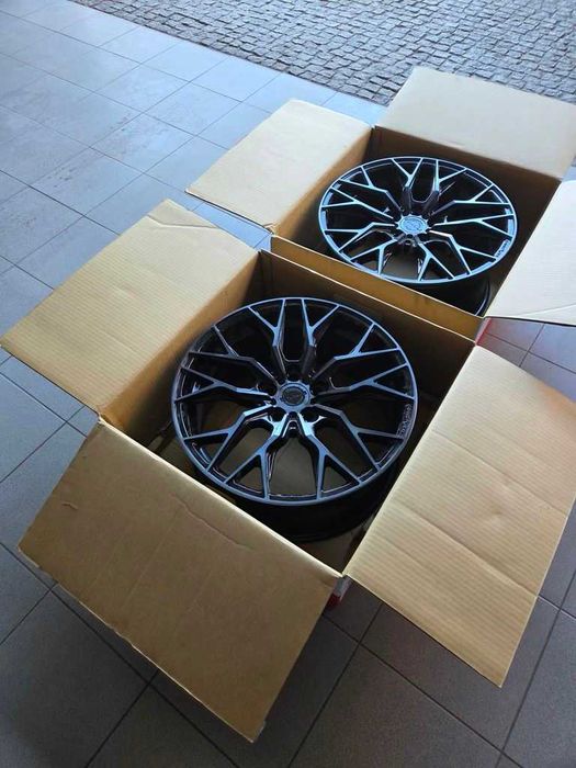 Concaver CVR1 felgi 19x8.5 ET30 5x114.3 Double Tinted Black 2szt NOWE