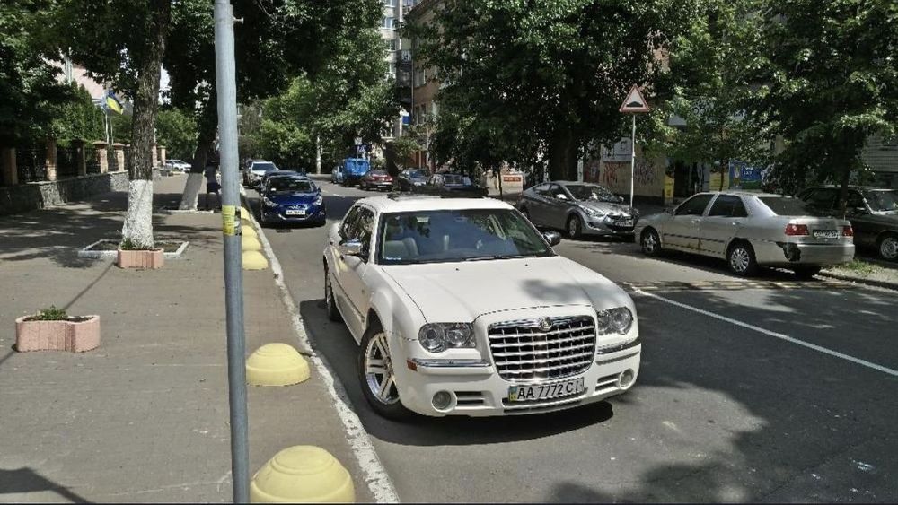 Chrysler 300 c официальный