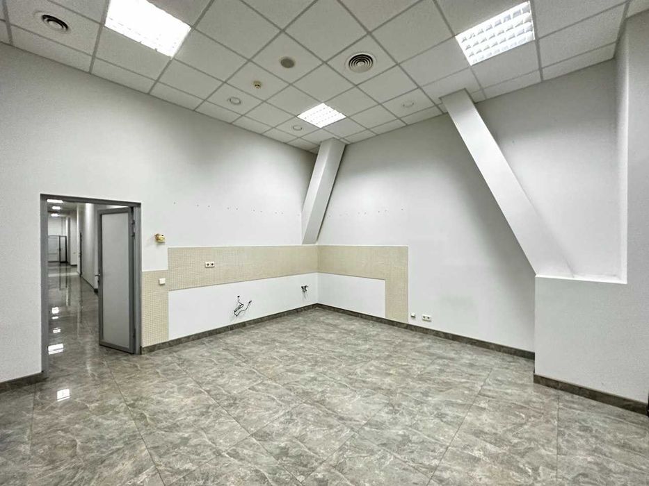 Продаж офісу 1100 кв.м. Бізнес-центр "Сенатор" Володимирська, 101.