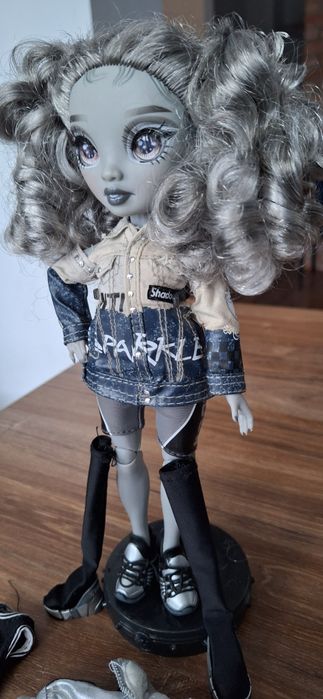 Lalka Nicole z kolekcji Shadow High