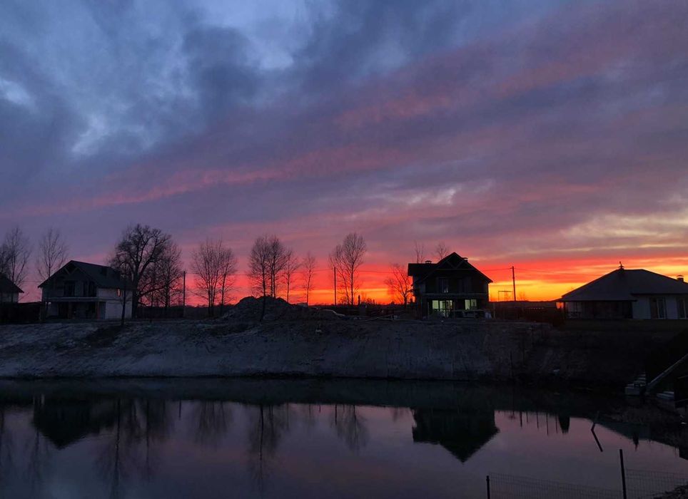 Продаж ділянки з виходом на  озеро на р. Десна. с. Новосілки Вишгород