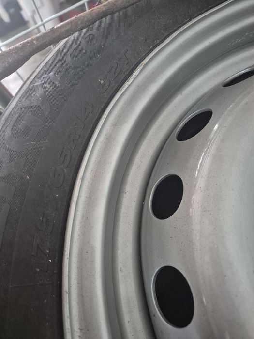 Vendo ou troco 1 jante de ferro Renault medida 14