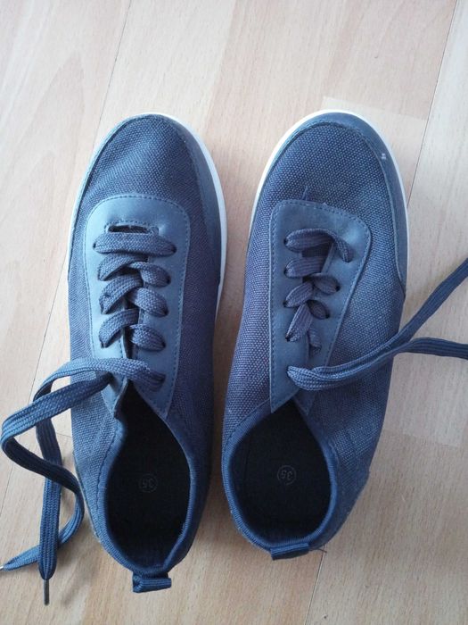 Trampki nowe r. 35 granat