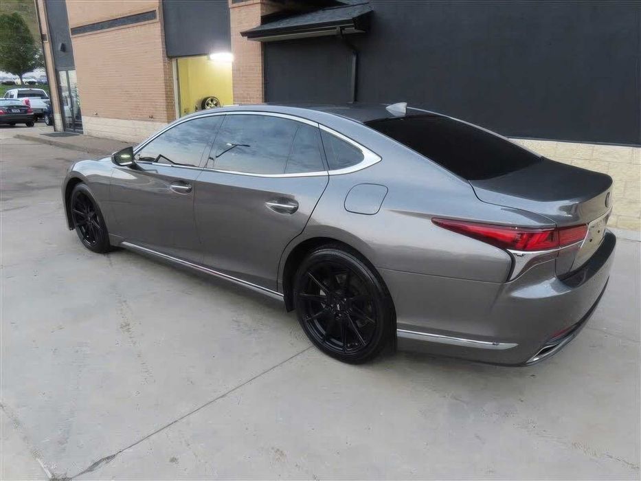 Lexus LS 500 F Sport      2019