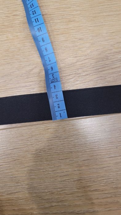 Regulowany pasek ciążowy nieuciskający brzucha