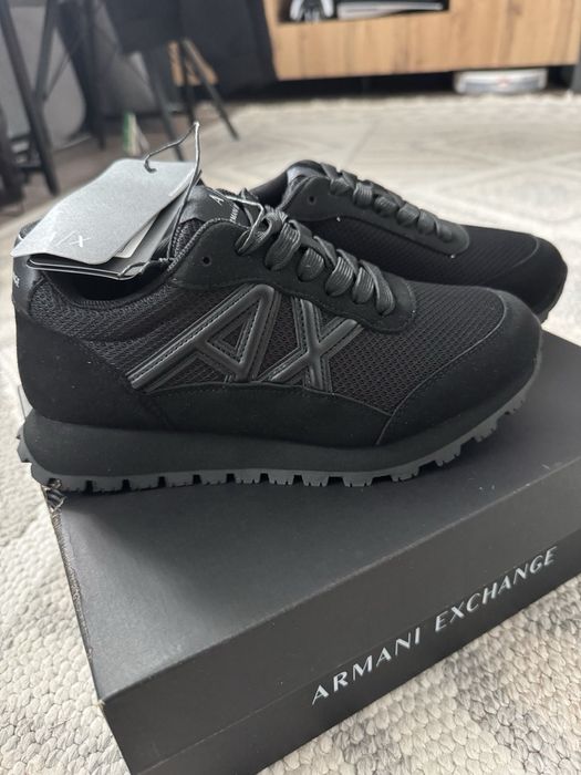 Кросівки жіночі Armani Exchange