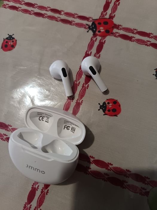 fones  bluetooth   marca jmmo bluetooth  5.0 cor branco