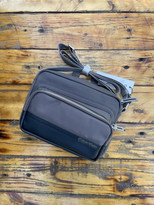 Новая сумка calvin klein (ck utility camera bag unisex) с америки