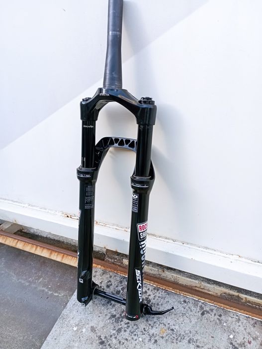 Rockshox sektor .