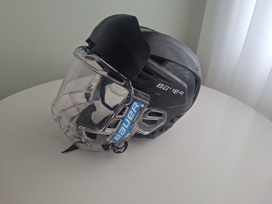 Capacete Bauer Re-Akt 85