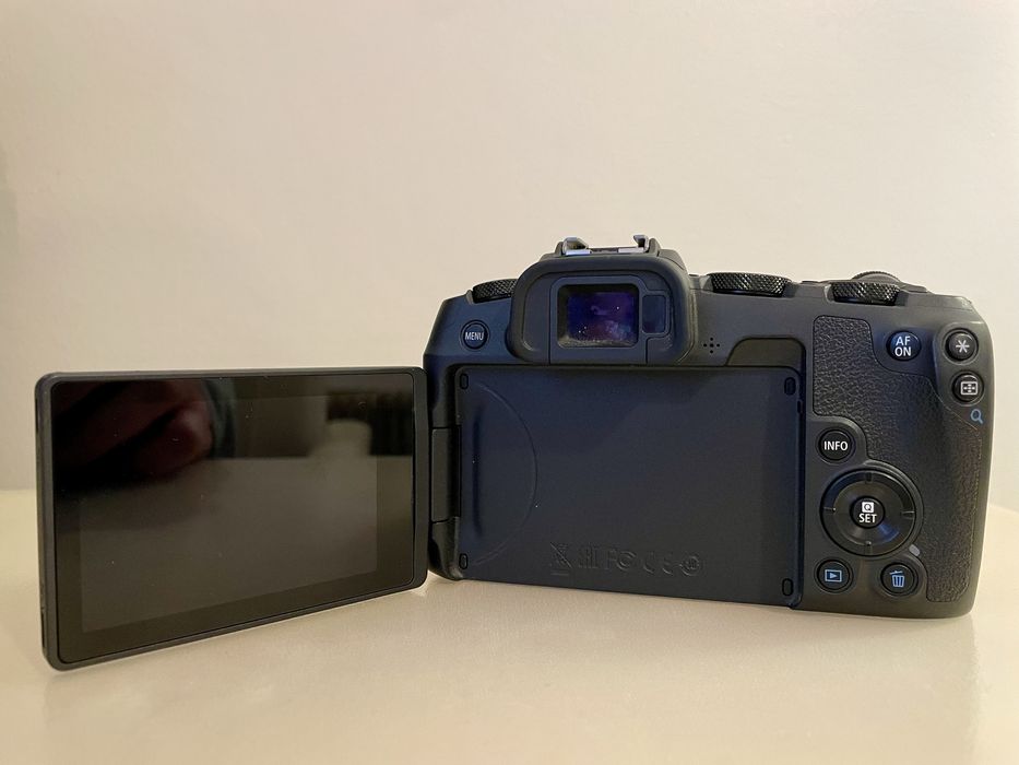 Canon EOS RP Full Frame Mirrorless