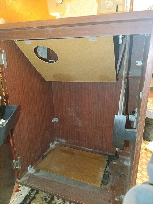 Швейная машинка чайка 123м