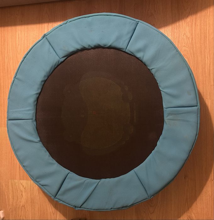 Mini trampolim para criança