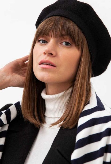 Чорний шерстяний берет