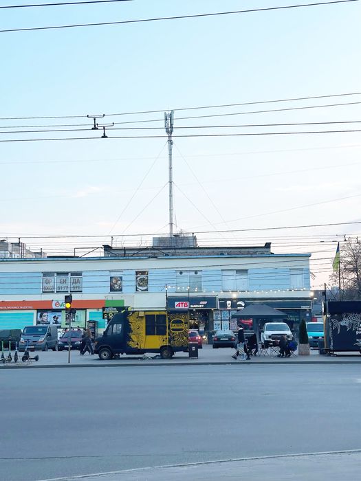 ** Продаж р-нТУРИСТ 2-КімнПРОГРАМИ вул. Захисників Укр. Окремі Кімнати