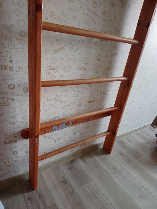 Деревянная Шведская стенка