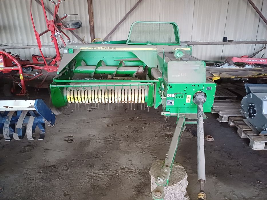 Прес-підбірник john deere 359