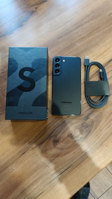 Samsung S22  128 GB , 8 GB RAM w dobrym stanie
