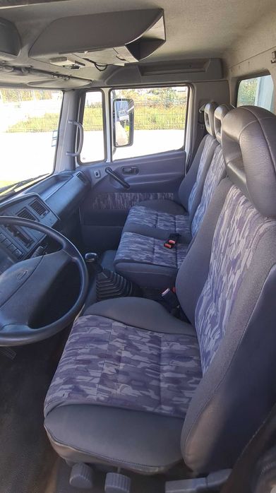 Palco Móvel Nissan Athleon, com Som, Vídeo e Luz