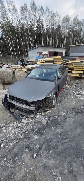 Sprzedam Audi A4  b8 po wypadku