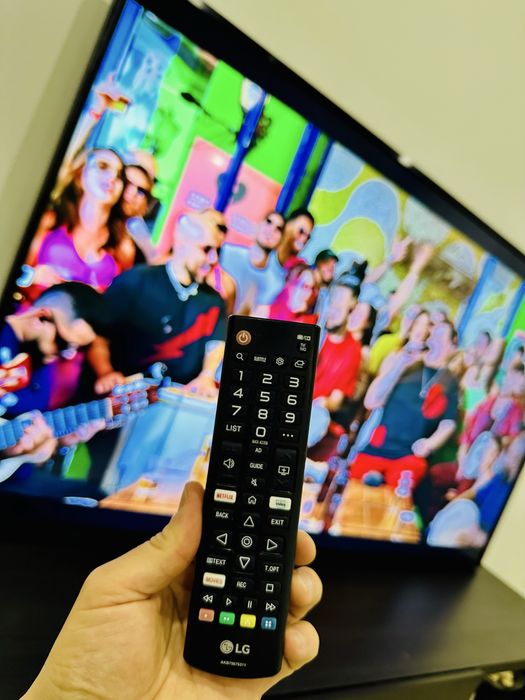 LG 70” 4K Ultra HD | IMPECÁVEL | Tela Gigante | Como Nova