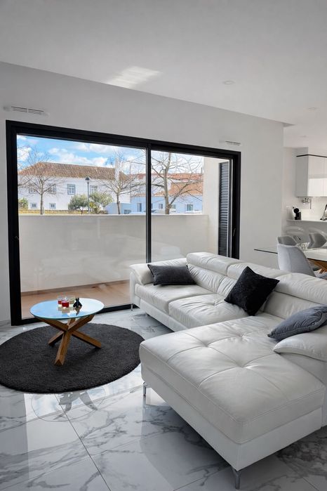 Apartamento T3 Moderno,Pronto a Habitar – Excelente Localização Tavira