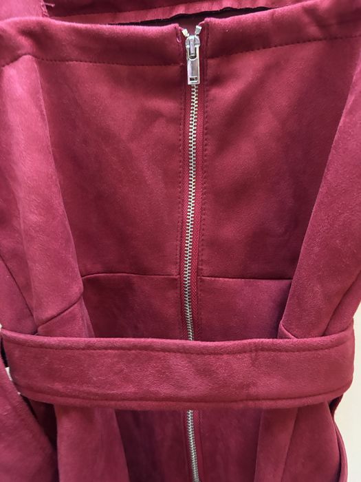 Vestido bordou/vermelho da Bershka como novo S