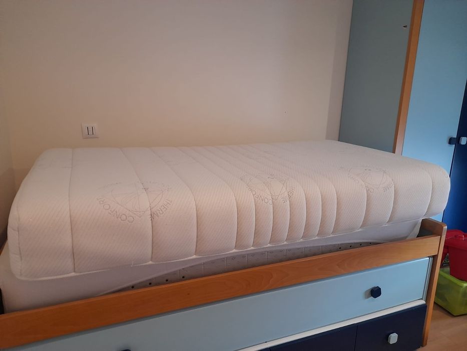 Colchão solteiro Colmed Biomedical