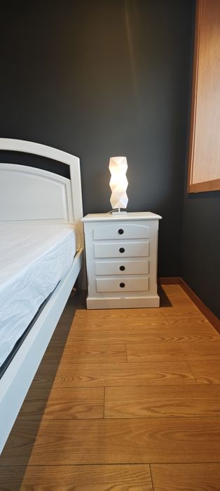 Cama Casal Madeira maciça branca