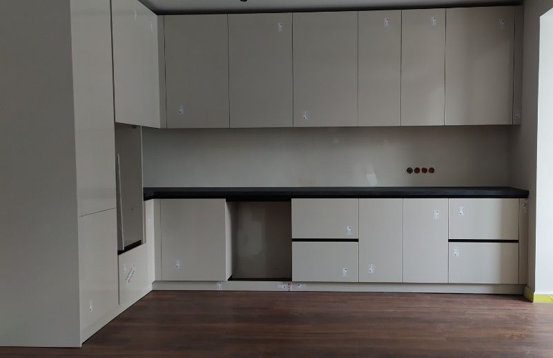 Кухні, шафи, комоди...