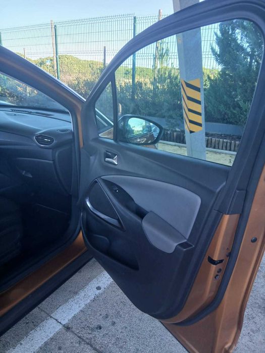 Vendo carro um otimo preco