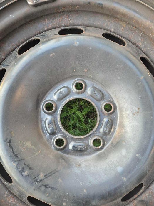 Felgi stalowe 15" Volvo + opony zimowe Falken 195/65 R15