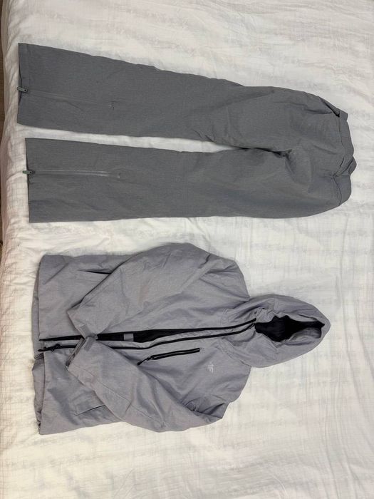 Сноубордический, лыжный костюм