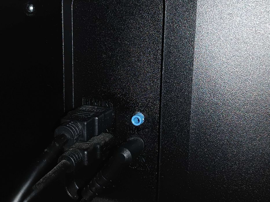 Monitor IPS Full HD de 31,5" com AMD FreeSync™