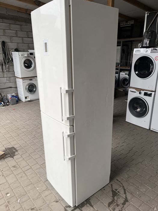 Холодильник Liebherr No frost SW13 Вис 200.Шир 60 см.Стан ідеальний.
