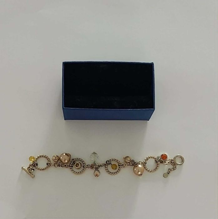 Pulseira de Berloques (charm bracelet) de estilo Vintage. Metal Dourado