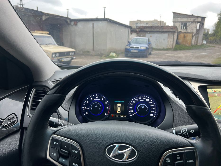 Hyundai Grandeur, 2014року, 3.00 л., газ.