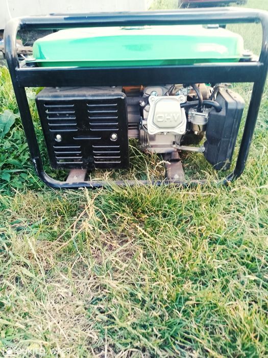 Продам генератор в відмінному стані