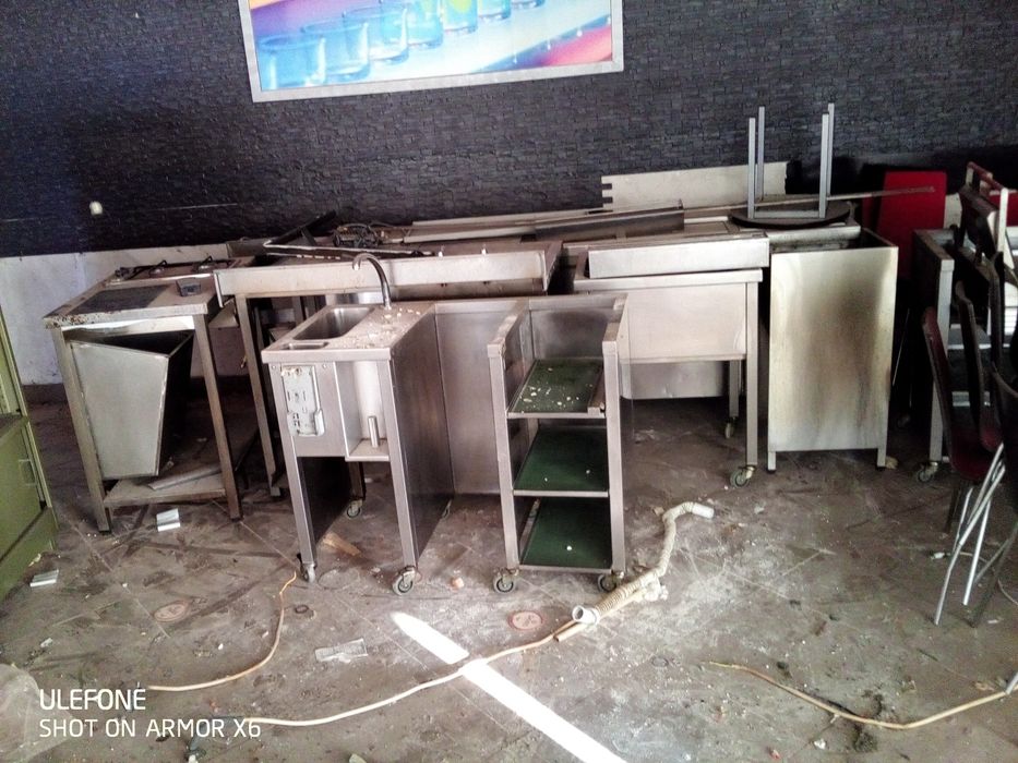 Mobiliário de bar em inox