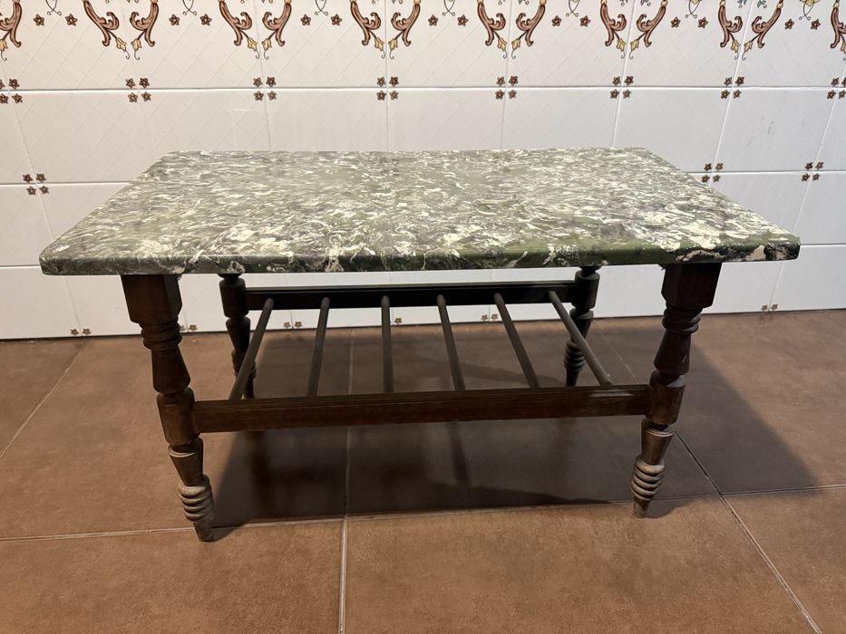 Mesa de centro em bom estado