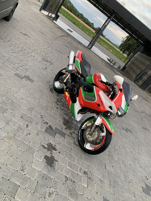 Продам або обміняю Honda vtr 1000rr неробить стартер