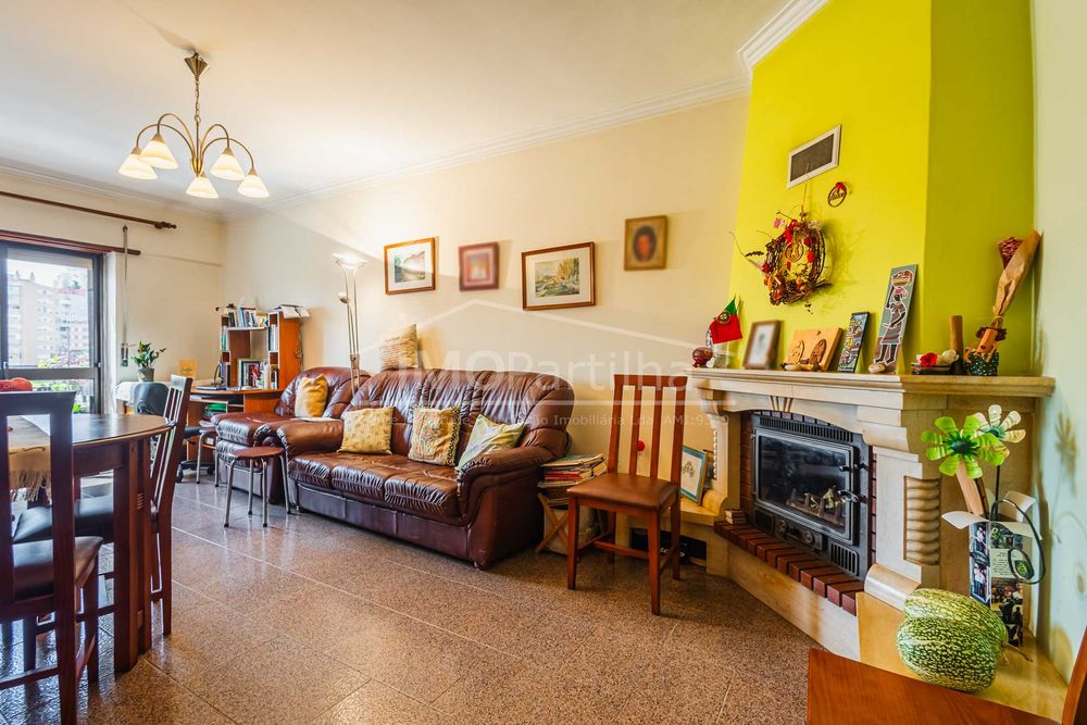 Apartamento T2 em Queluz