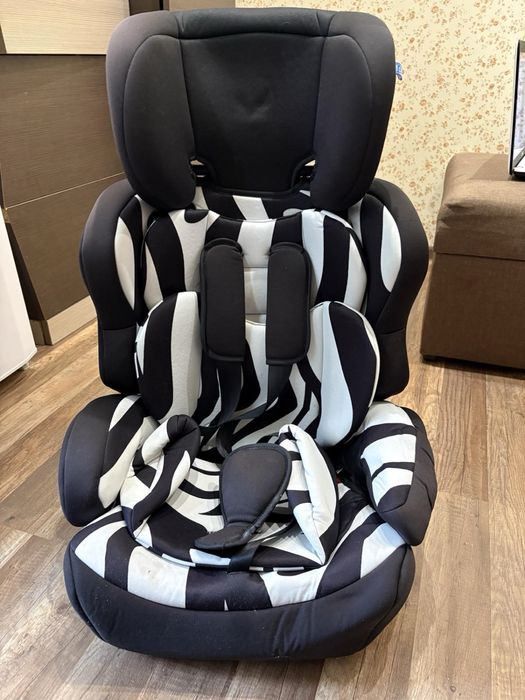Дитяче автокрісло