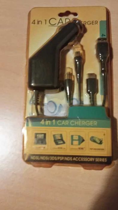 Carregador 4 on 1 de carro para nintendo e psp
