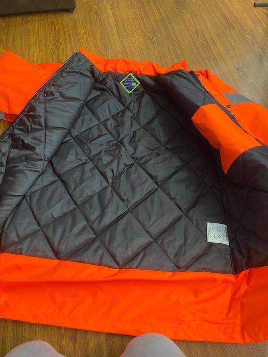 Тепла, водостійка, світловідражаюча робоча куртка