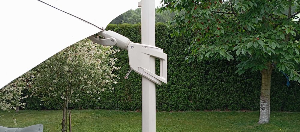 Parasol ogrodowy z regulowanym daszkiem 3m