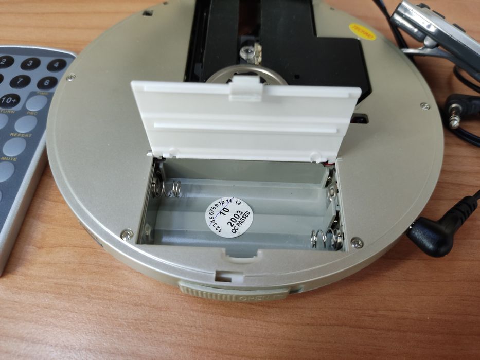 CD, MP3, VCD player(плеер)