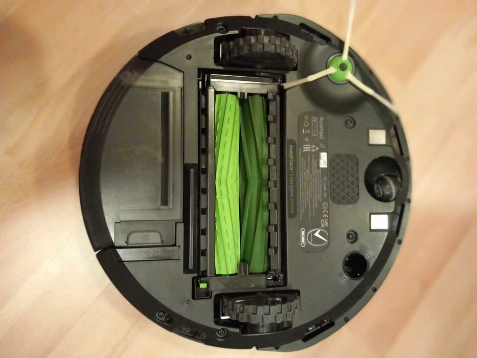 iRobot Roomba i7