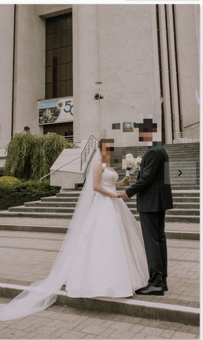 Suknia ślubna Ariamo + welon, z impresja Boutige