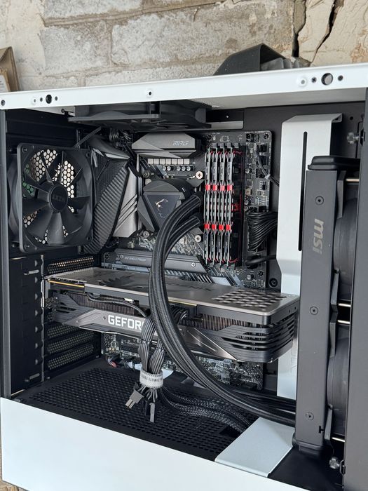 компютер: RTX 3080 ti | i7 11700k I RAM 32 ddr4.